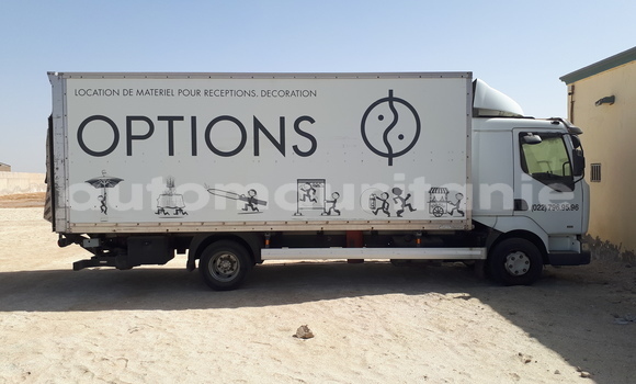 Acheter Import Utilitaire Renault PJ Blanc à Nouakchott, Nouakchott Ouest Acheter Import Utilitaire Renault PJ Blanc à Nouakchott, Nouakchott Ouest