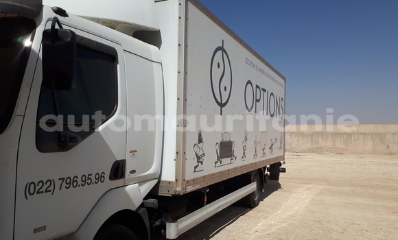 Acheter Import Utilitaire Renault PJ Blanc à Nouakchott, Nouakchott Ouest Acheter Import Utilitaire Renault PJ Blanc à Nouakchott, Nouakchott Ouest