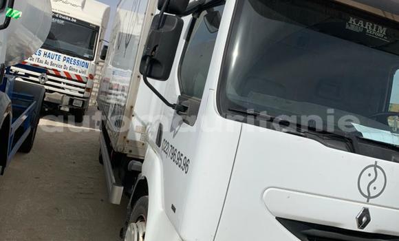 Acheter Import Utilitaire Renault PJ Blanc à Nouakchott, Nouakchott Ouest Acheter Import Utilitaire Renault PJ Blanc à Nouakchott, Nouakchott Ouest