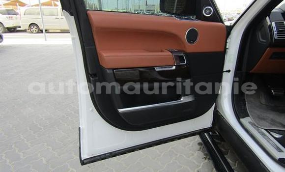 Buy Used Land Rover Range Rover White Car in Aioun in Hodh El Gharbi Buy Used Land Rover Range Rover White Car in Aioun in Hodh El Gharbi