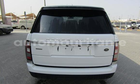 Buy Used Land Rover Range Rover White Car in Aioun in Hodh El Gharbi Buy Used Land Rover Range Rover White Car in Aioun in Hodh El Gharbi