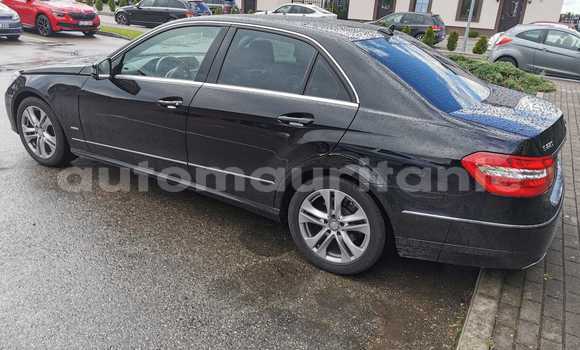 Buy Used Mercedes-Benz E–Class Black Car in Nouadhibou in Dakhlet Nouadhibou