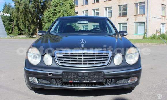 Acheter Occasion Voiture Mercedes-Benz E–Class Noir à Nouadhibou, Dakhlet Nouadhibou