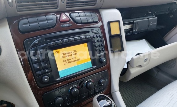 Acheter Import Voiture Mercedes Viano Noir à Adel Bagrou, Hodh ech Chargui Acheter Import Voiture Mercedes Viano Noir à Adel Bagrou, Hodh ech Chargui