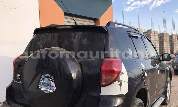 Acheter Occasion Voiture Toyota RAV4 Noir à Adel Bagrou, Hodh ech Chargui Acheter Occasion Voiture Toyota RAV4 Noir à Adel Bagrou, Hodh ech Chargui