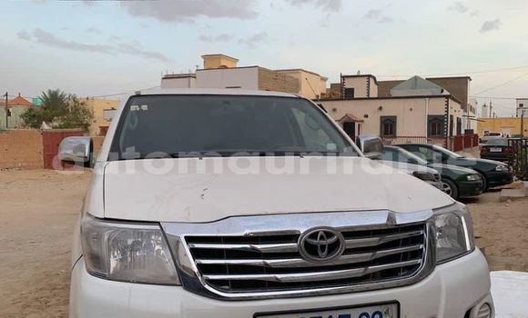 Acheter Occasion Voiture Toyota Hilux Blanc à Adel Bagrou, Hodh ech Chargui Acheter Occasion Voiture Toyota Hilux Blanc à Adel Bagrou, Hodh ech Chargui
