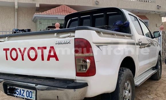 Acheter Occasion Voiture Toyota Hilux Blanc à Adel Bagrou, Hodh ech Chargui Acheter Occasion Voiture Toyota Hilux Blanc à Adel Bagrou, Hodh ech Chargui