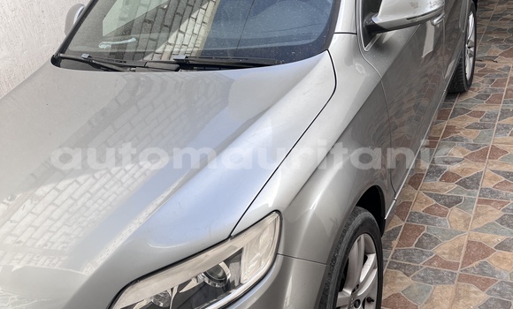 Acheter Occasion Voiture Audi Q7 Gris à Tevragh Zeina, Wilaya du Trarza Acheter Occasion Voiture Audi Q7 Gris à Tevragh Zeina, Wilaya du Trarza