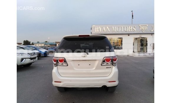 Acheter Import Voiture Toyota Fortuner Blanc à Import - Dubai, Adrar Acheter Import Voiture Toyota Fortuner Blanc à Import - Dubai, Adrar