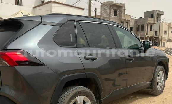 Acheter Occasion Voiture Toyota RAV4 Noir à Aqjawajat, Inshiri Acheter Occasion Voiture Toyota RAV4 Noir à Aqjawajat, Inshiri