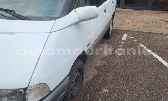 Acheter Occasion Voiture Renault Espace Blanc à Nouakchott, Nouakchott Ouest Acheter Occasion Voiture Renault Espace Blanc à Nouakchott, Nouakchott Ouest