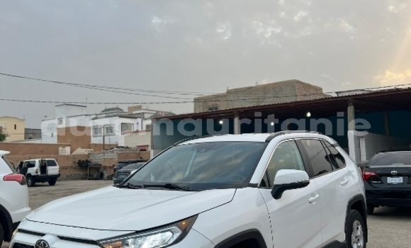 Acheter Occasion Voiture Toyota RAV4 Blanc à Nouakchott, Nouakchott Ouest Acheter Occasion Voiture Toyota RAV4 Blanc à Nouakchott, Nouakchott Ouest