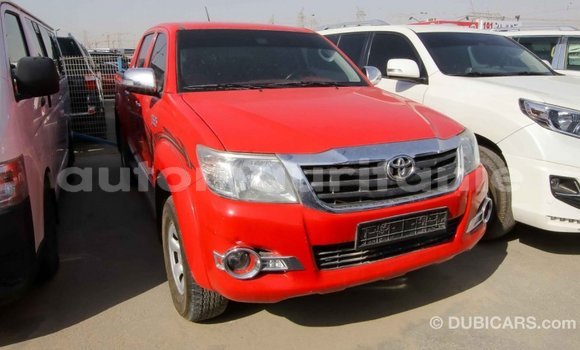 Acheter Import Voiture Toyota Hilux Rouge à Import - Dubai, Adrar Acheter Import Voiture Toyota Hilux Rouge à Import - Dubai, Adrar