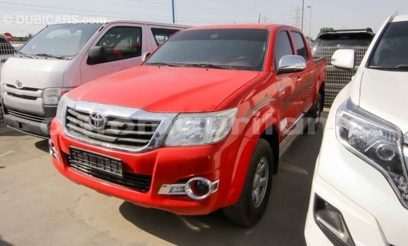 Acheter Import Voiture Toyota Hilux Rouge à Import - Dubai, Adrar Acheter Import Voiture Toyota Hilux Rouge à Import - Dubai, Adrar