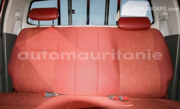 Acheter Import Voiture Toyota Hilux Rouge à Import - Dubai, Adrar Acheter Import Voiture Toyota Hilux Rouge à Import - Dubai, Adrar