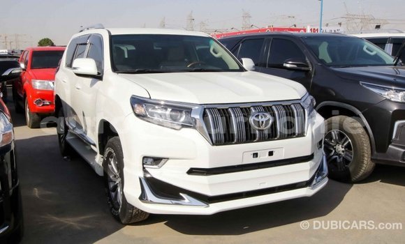 Acheter Import Voiture Toyota Prado Blanc à Import - Dubai, Adrar Acheter Import Voiture Toyota Prado Blanc à Import - Dubai, Adrar