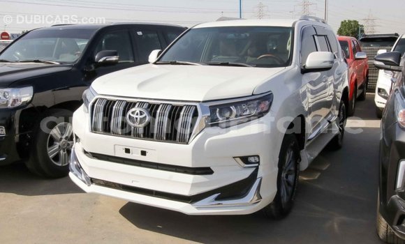 Acheter Import Voiture Toyota Prado Blanc à Import - Dubai, Adrar Acheter Import Voiture Toyota Prado Blanc à Import - Dubai, Adrar