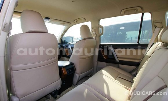 Acheter Import Voiture Toyota Prado Blanc à Import - Dubai, Adrar Acheter Import Voiture Toyota Prado Blanc à Import - Dubai, Adrar