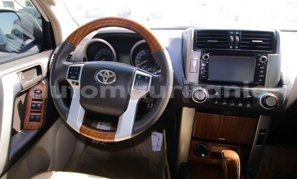 Acheter Import Voiture Toyota Prado Blanc à Import - Dubai, Adrar Acheter Import Voiture Toyota Prado Blanc à Import - Dubai, Adrar