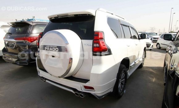 Acheter Import Voiture Toyota Prado Blanc à Import - Dubai, Adrar Acheter Import Voiture Toyota Prado Blanc à Import - Dubai, Adrar