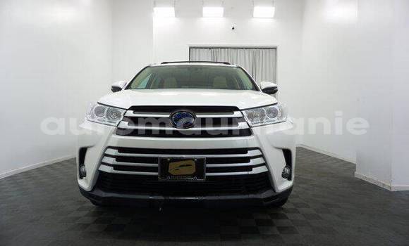 Acheter Occasion Voiture Toyota Highlander Blanc à Alaq, Brakna Acheter Occasion Voiture Toyota Highlander Blanc à Alaq, Brakna