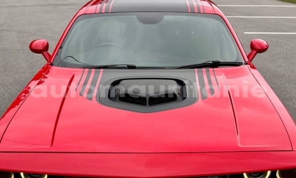 Acheter Occasion Voiture Dodge Challenger Rouge à Nouakchott, Nouakchott Ouest Acheter Occasion Voiture Dodge Challenger Rouge à Nouakchott, Nouakchott Ouest