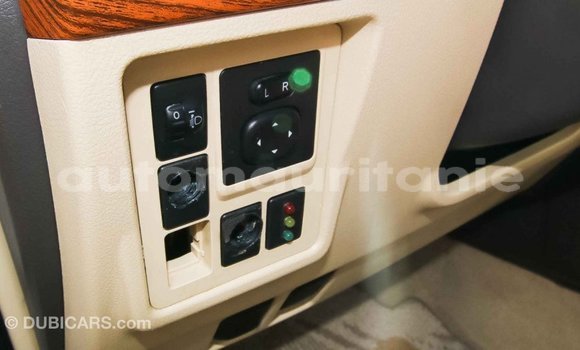 Acheter Import Voiture Toyota Prado Blanc à Import - Dubai, Adrar Acheter Import Voiture Toyota Prado Blanc à Import - Dubai, Adrar