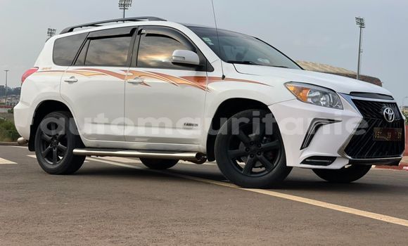 Acheter Occasion Voiture Toyota RAV4 Blanc à Nouakchott, Nouakchott Ouest Acheter Occasion Voiture Toyota RAV4 Blanc à Nouakchott, Nouakchott Ouest