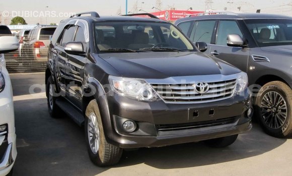 Acheter Import Voiture Toyota Fortuner Autre à Import - Dubai, Adrar Acheter Import Voiture Toyota Fortuner Autre à Import - Dubai, Adrar