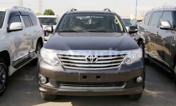 Acheter Import Voiture Toyota Fortuner Autre à Import - Dubai, Adrar Acheter Import Voiture Toyota Fortuner Autre à Import - Dubai, Adrar