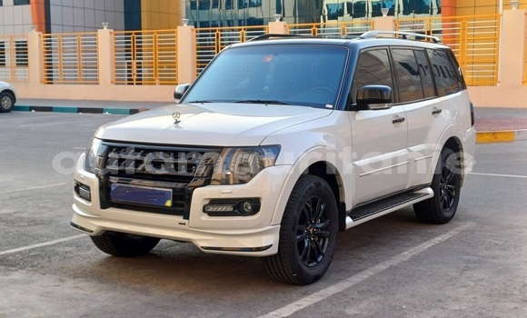 Acheter Occasion Voiture Mitsubishi Pajero Blanc à Nouakchott, Nouakchott Ouest Acheter Occasion Voiture Mitsubishi Pajero Blanc à Nouakchott, Nouakchott Ouest