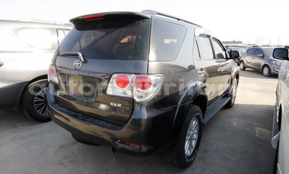 Acheter Import Voiture Toyota Fortuner Autre à Import - Dubai, Adrar Acheter Import Voiture Toyota Fortuner Autre à Import - Dubai, Adrar