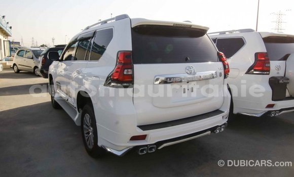 Acheter Import Voiture Toyota Prado Blanc à Import - Dubai, Adrar Acheter Import Voiture Toyota Prado Blanc à Import - Dubai, Adrar