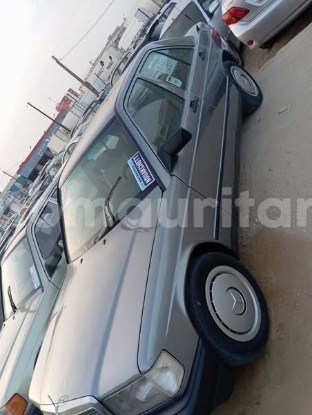 Big with watermark mercedes benz 190 hodh el gharbi aioun 4885