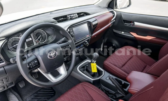 Acheter Neuf Voiture Toyota Hilux Blanc à Nouakchott, Nouakchott Ouest Acheter Neuf Voiture Toyota Hilux Blanc à Nouakchott, Nouakchott Ouest