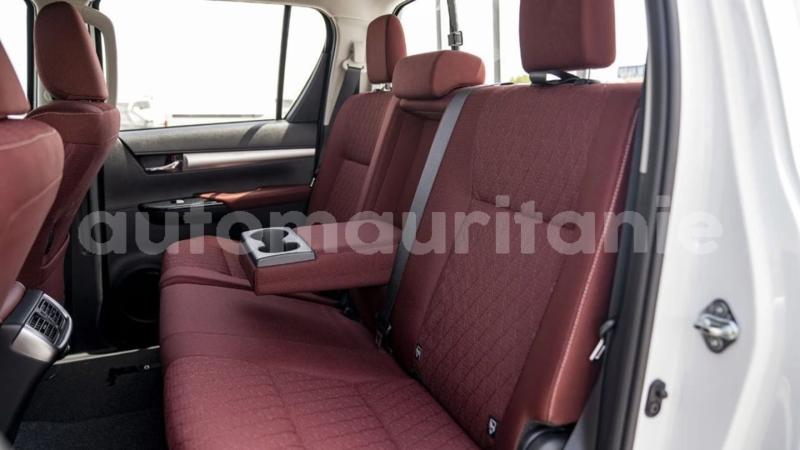 Big with watermark toyota hilux nouakchott ouest nouakchott 4930