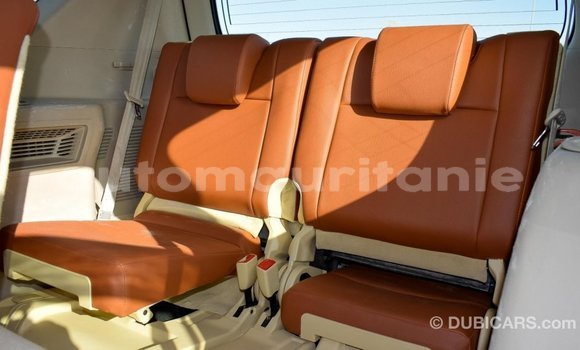 Acheter Import Voiture Toyota Prado Blanc à Import - Dubai, Adrar Acheter Import Voiture Toyota Prado Blanc à Import - Dubai, Adrar