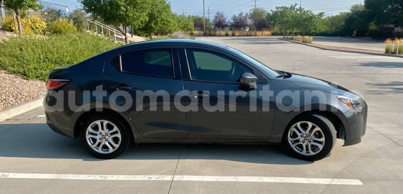 Big with watermark toyota yaris nouakchott ouest nouakchott 4962