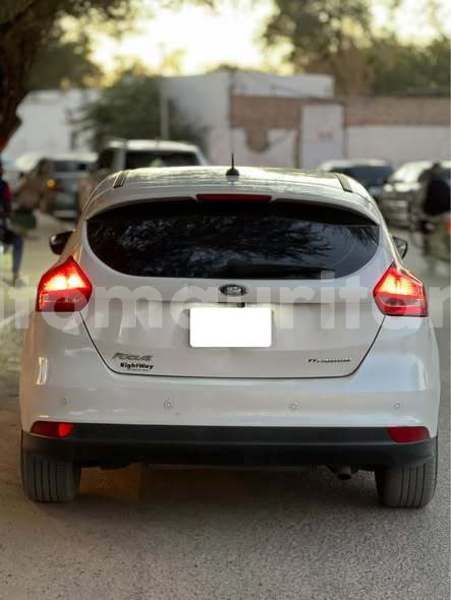 Big with watermark ford focus inchiri akjoujt 4989