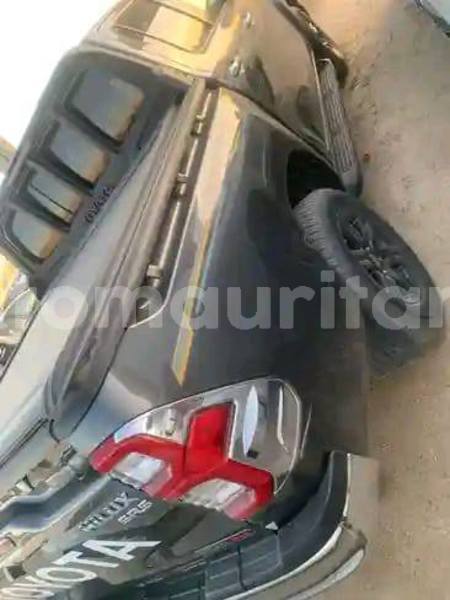 Big with watermark toyota hilux inchiri akjoujt 5011