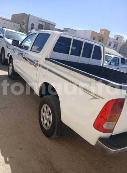 Big with watermark toyota hilux inchiri akjoujt 5024