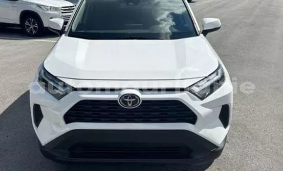 Acheter Occasion Voiture Toyota RAV4 Blanc à Alaq, Brakna