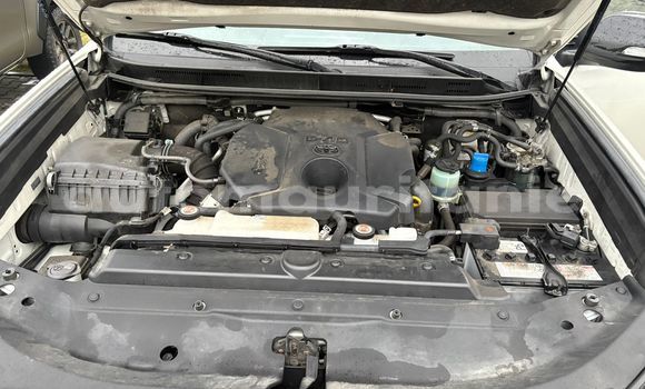 Acheter Occasion Voiture Toyota Land Cruiser Prado Blanc à Nouakchott, Nouakchott Ouest Acheter Occasion Voiture Toyota Land Cruiser Prado Blanc à Nouakchott, Nouakchott Ouest