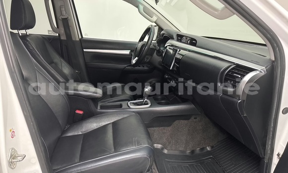 Acheter Occasion Voiture Toyota Hilux Blanc à Nouakchott, Nouakchott Ouest Acheter Occasion Voiture Toyota Hilux Blanc à Nouakchott, Nouakchott Ouest