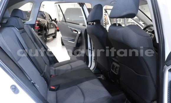 Acheter Occasion Voiture Toyota RAV4 Blanc à Nouakchott, Nouakchott Ouest Acheter Occasion Voiture Toyota RAV4 Blanc à Nouakchott, Nouakchott Ouest