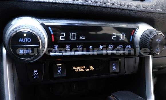 Acheter Occasion Voiture Toyota RAV4 Blanc à Nouakchott, Nouakchott Ouest Acheter Occasion Voiture Toyota RAV4 Blanc à Nouakchott, Nouakchott Ouest