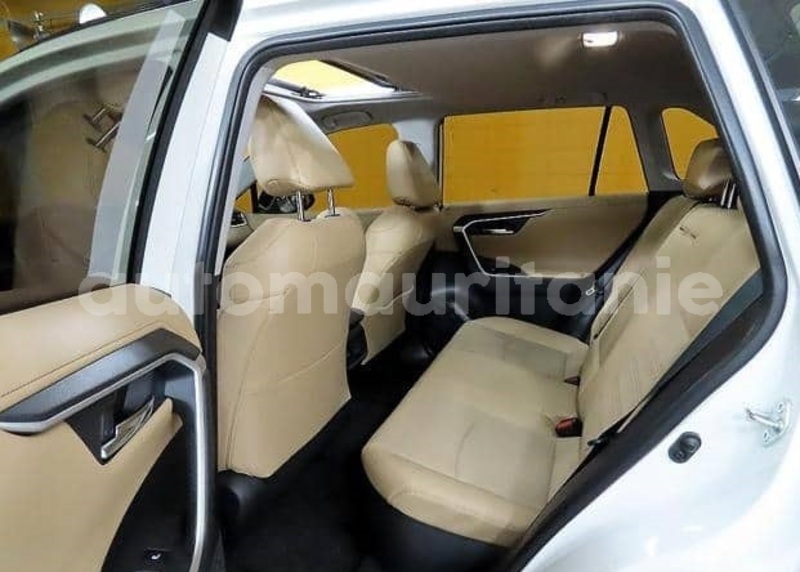 Big with watermark toyota rav4 nouakchott ouest nouakchott 5034