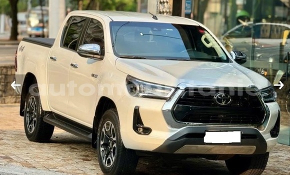 Acheter Occasion Voiture Toyota Hilux Blanc à Arafat, Wilaya du Trarza