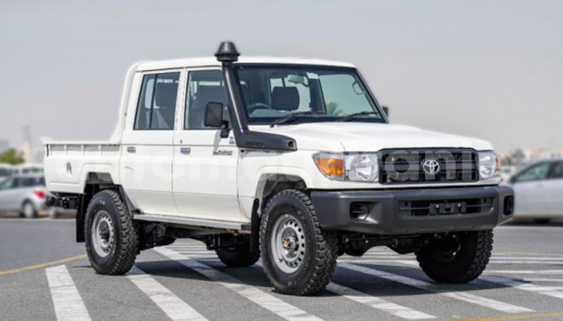Big with watermark toyota land cruiser nouakchott ouest nouakchott 5040