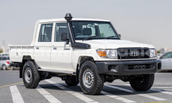 Buy Used Toyota Land Cruiser White Car in Nouakchott in West Nouakchott Buy Used Toyota Land Cruiser White Car in Nouakchott in West Nouakchott